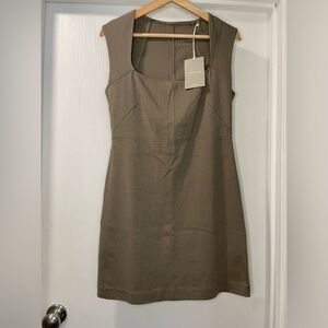 Everlane NWT 90s Mini Stretch Dress with cap sleeves in Grey. Size S